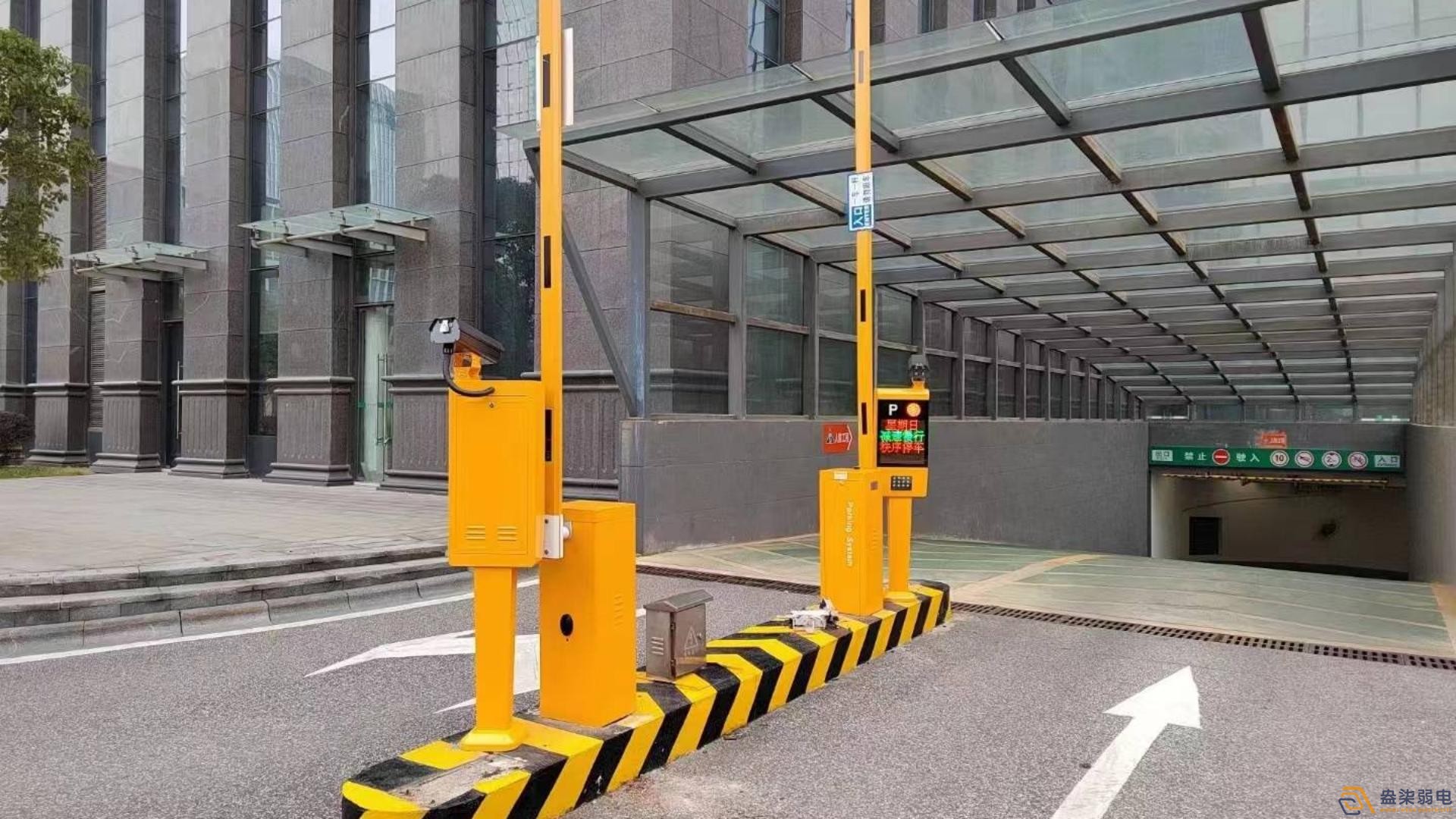 停车场地感线圈防砸系统多少钱一套？