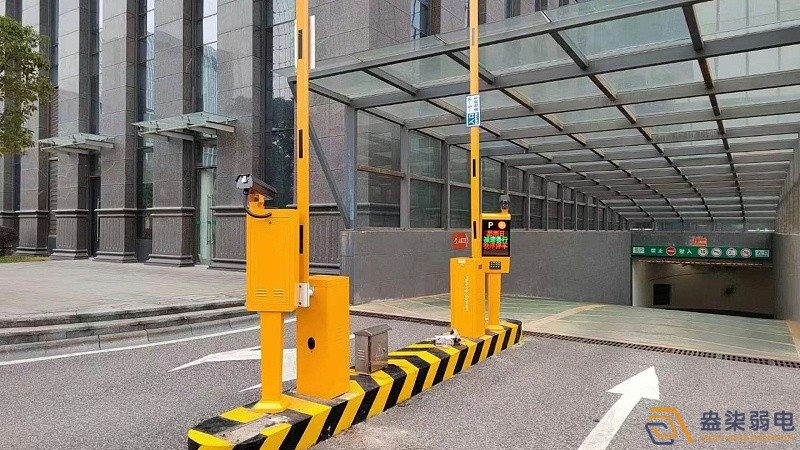 停车场地感线圈防砸系统多少钱一套？