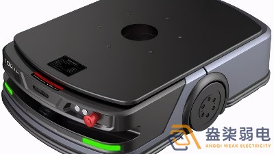 潜伏叉取式移动机器人—窄通道物流的破局利器