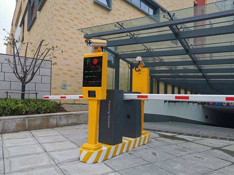 成都安防监控公司：车牌识别技术在停车站出入管理的应用