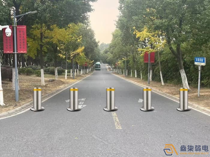 全自动升降柱系统是什么？厂区车辆通道防撞管理方案
